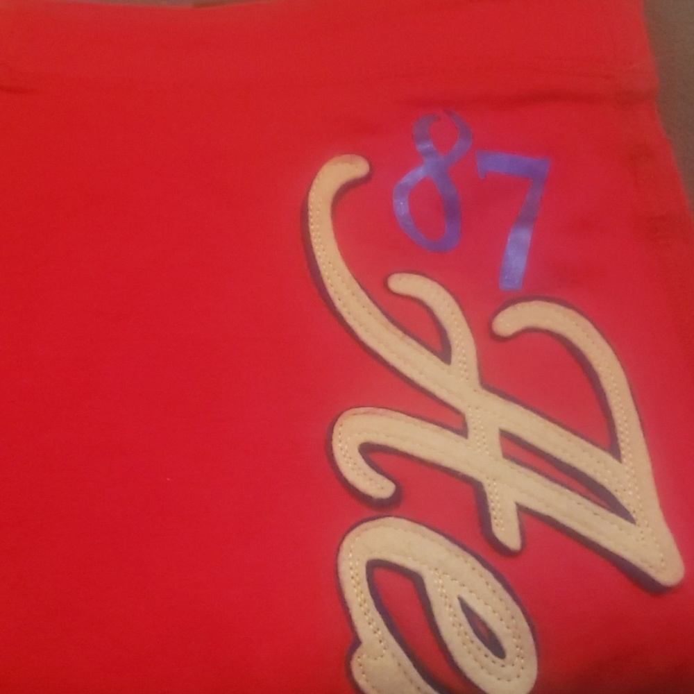 87 Aeropostale
